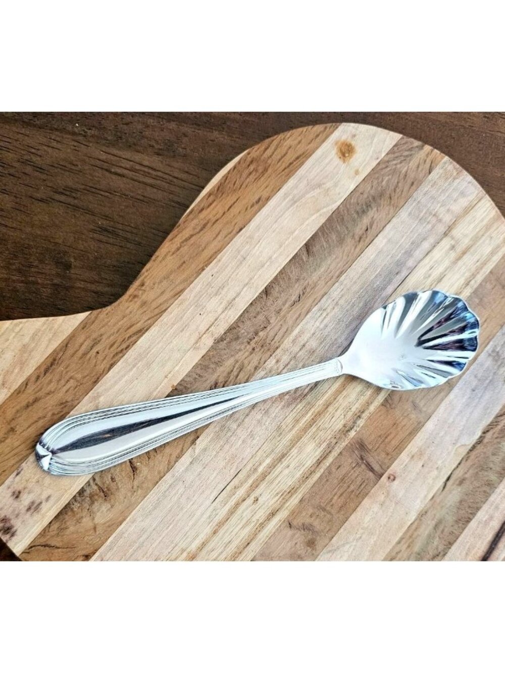 Hampton Malibu Sugar Shell Spoon 6.25" glossy outlined handle Stainless Flatware